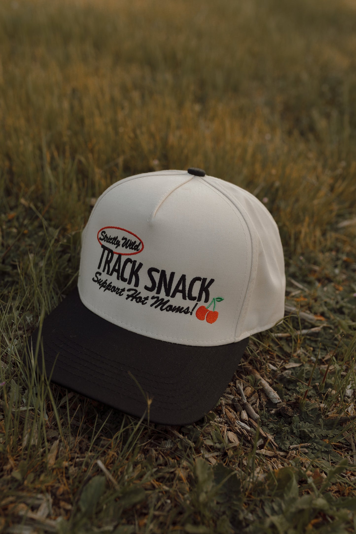 Track Snack Snapback Strictly Wild