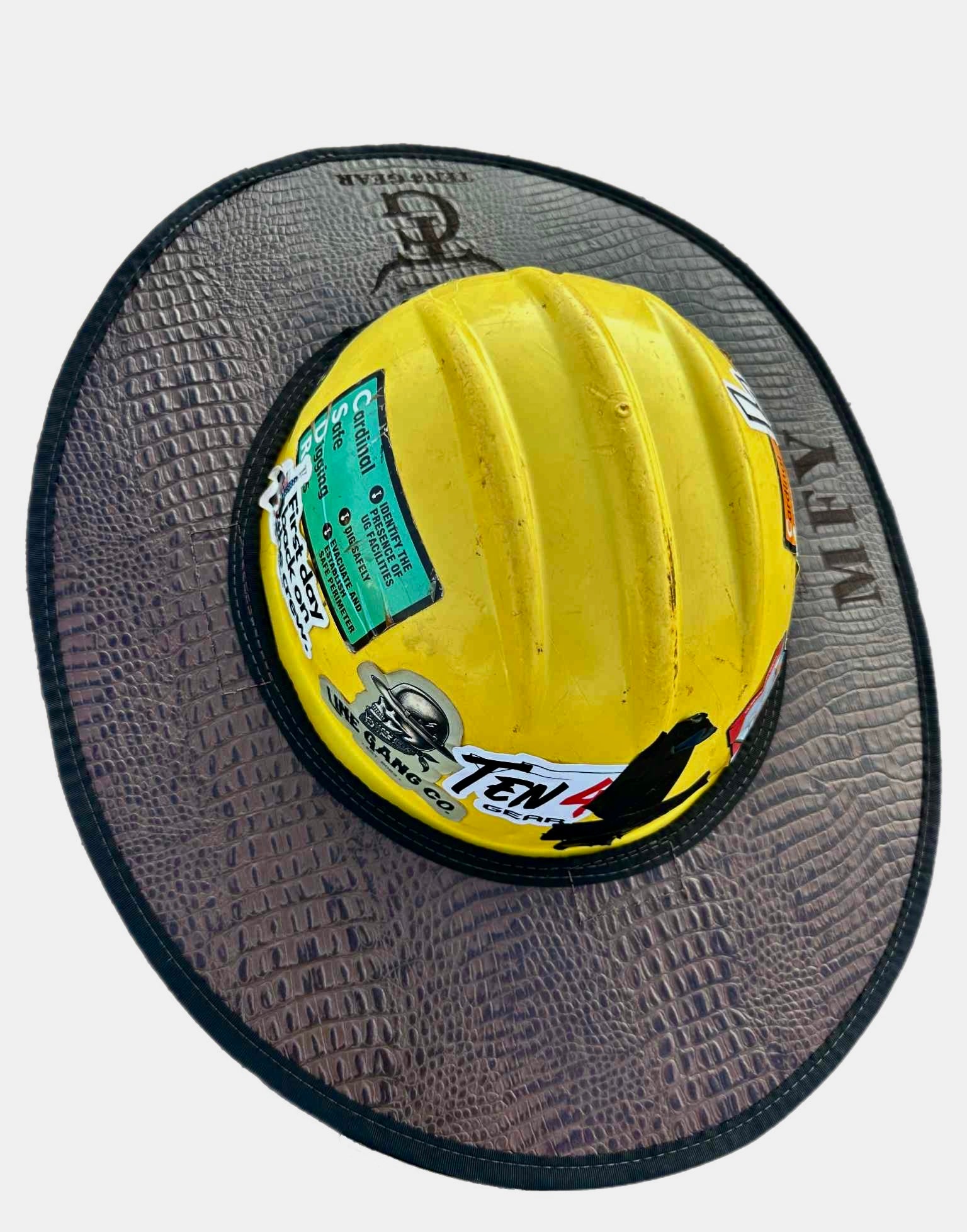 Low Country- Gator/ Mocha Sunshade Ten4 Gear