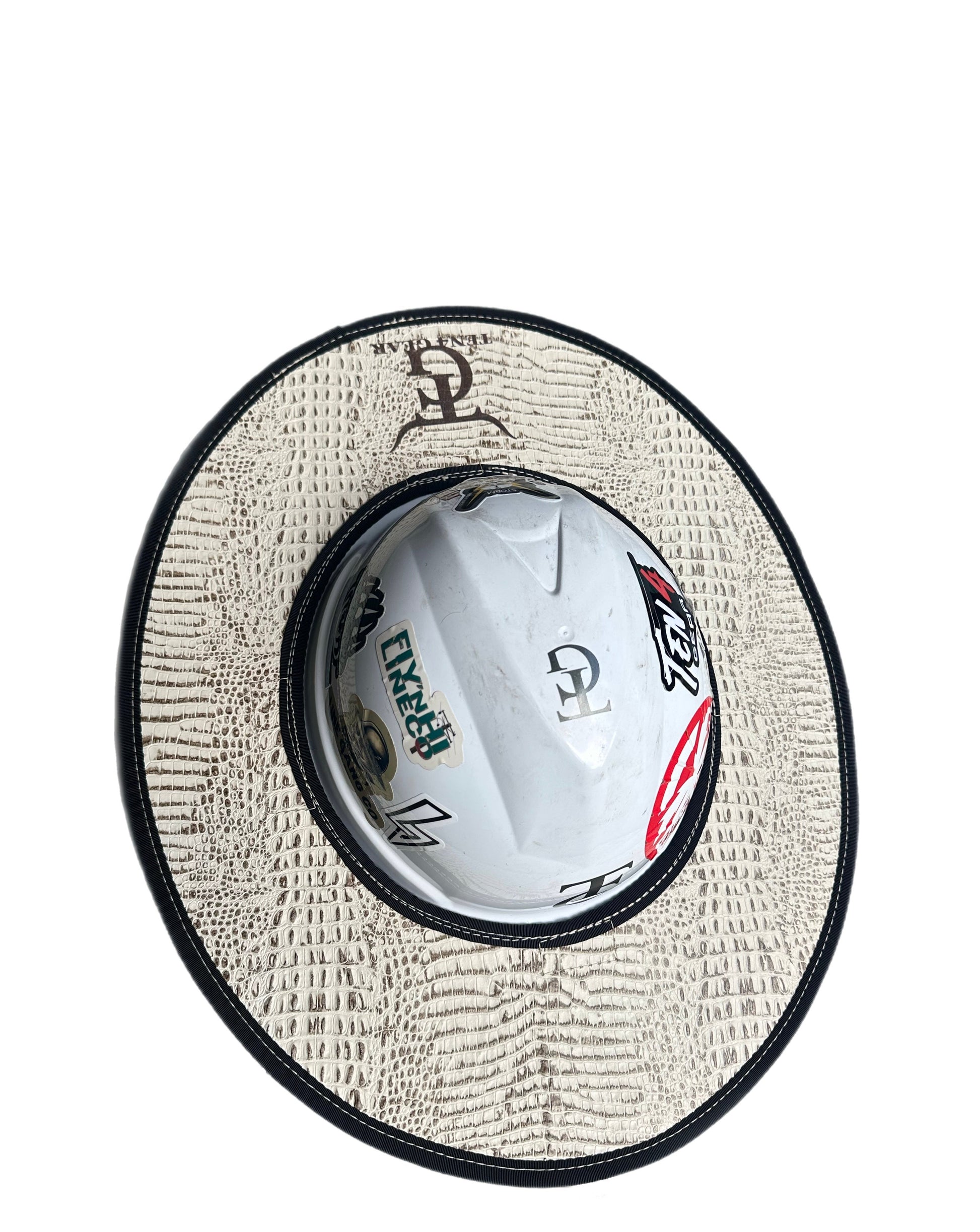 Low Country- Gator/Bone Sunshade Ten4 Gear