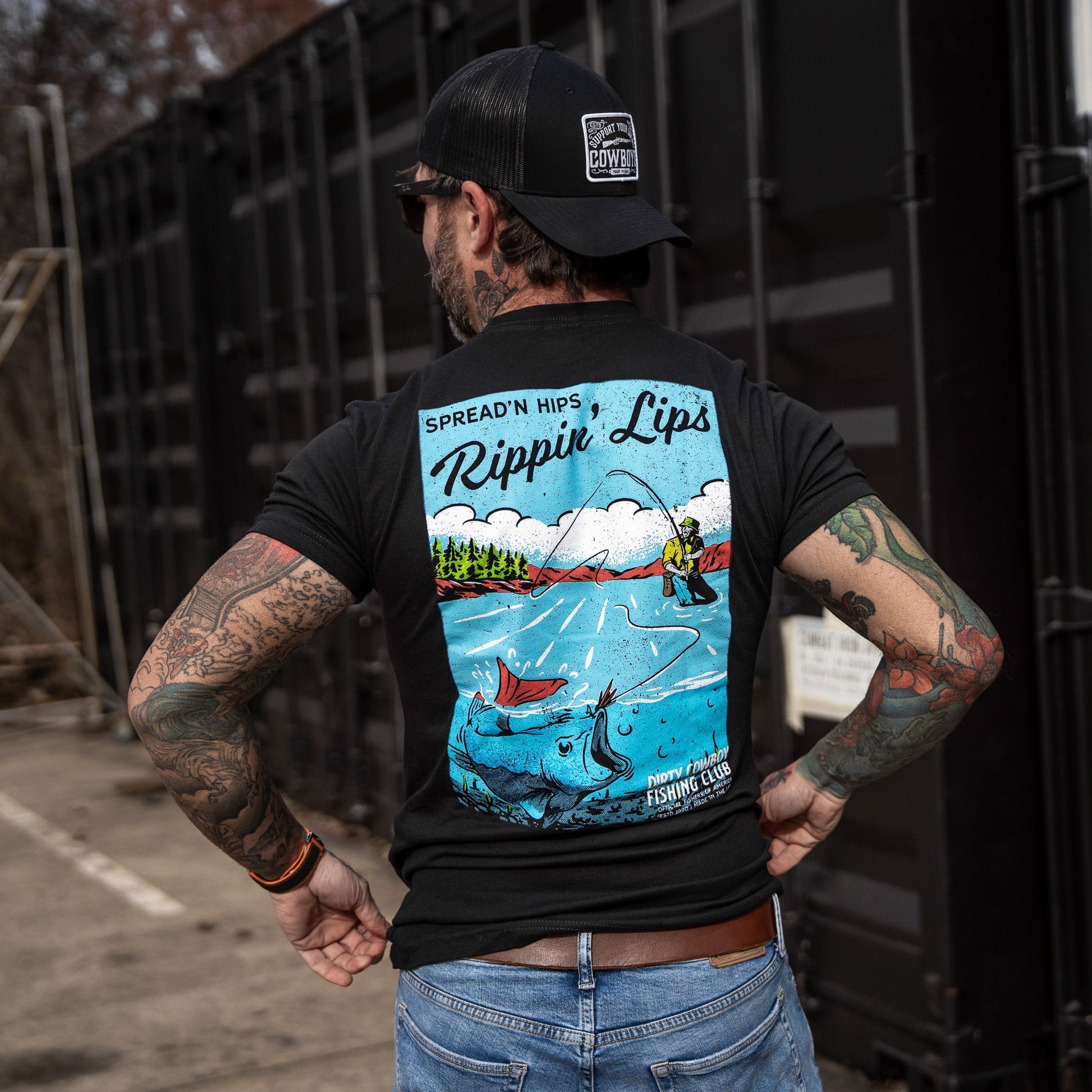 Spreadin' Hips & Rippin' Lips Fishing Club Men's T-Shirt DIRTY COWBOY MFG